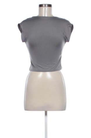 Дамска блуза Pull&Bear, Размер M, Цвят Сив, Цена 9,70 €