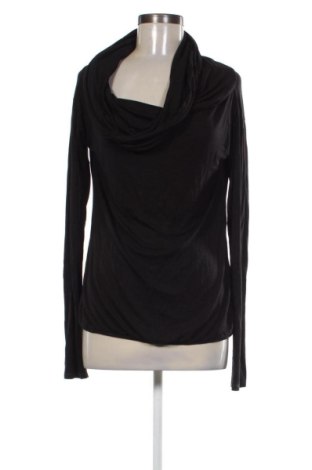 Dámská halenka Sisley, Velikost M, Barva Černá, Cena  709,00 Kč