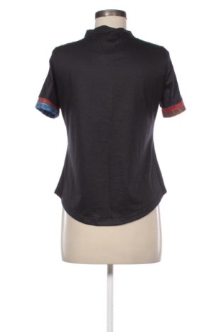 Дамска блуза Unbranded, Размер M, Цвят Многоцветен, Цена 9,71 €