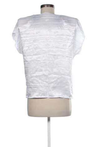 Дамска блуза Unbranded, Размер M, Цвят Бял, Цена 10,00 €