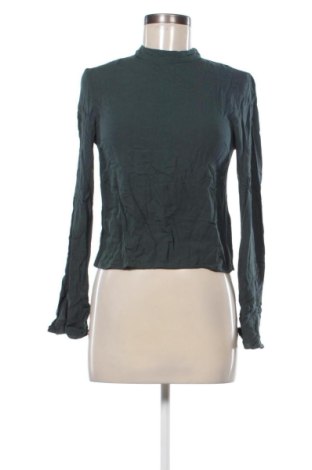Damen Shirt Urban Outfitters, Größe XS, Farbe Grün, Preis 20,99 €