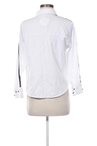 Γυναικείο πουκάμισο Qu Zu, Μέγεθος S, Χρώμα Λευκό, Τιμή 13,00 €