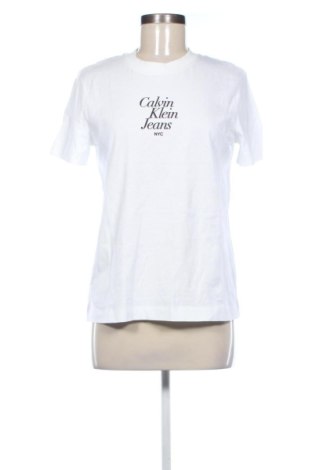 Damen T-Shirt Calvin Klein Jeans, Größe M, Farbe Weiß, Preis 44,99 €