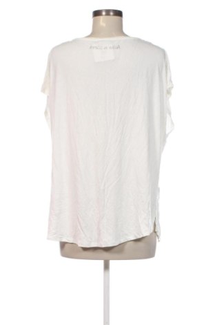 Γυναικείο t-shirt Fiorella Rubino, Μέγεθος M, Χρώμα Λευκό, Τιμή 16,99 €