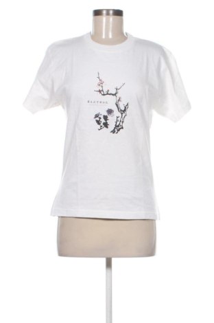 Γυναικείο t-shirt Nation, Μέγεθος L, Χρώμα Λευκό, Τιμή 10,99 €