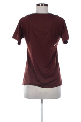 Дамска тениска Nike, Размер S, Цвят Кафяв, Цена 14,31 €