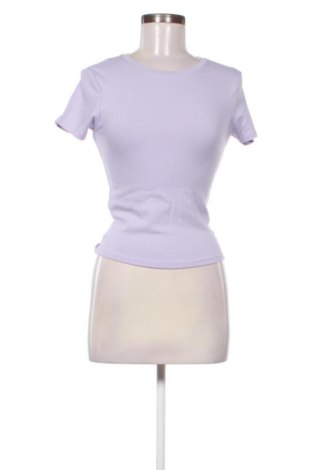 Damen T-Shirt Pull&Bear, Größe M, Farbe Lila, Preis 9,00 €