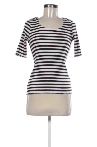 Γυναικείο t-shirt Selected Femme, Μέγεθος M, Χρώμα Πολύχρωμο, Τιμή 12,10 €