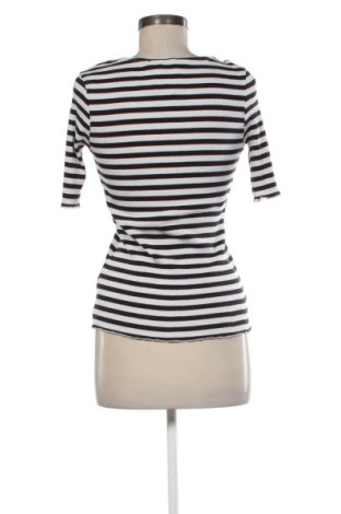 Γυναικείο t-shirt Selected Femme, Μέγεθος M, Χρώμα Πολύχρωμο, Τιμή 12,10 €