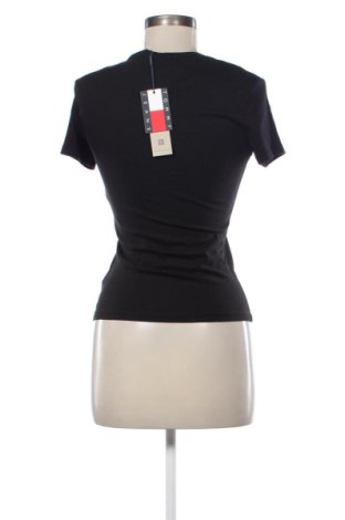 Tricou de femei Tommy Jeans, Mărime S, Culoare Negru, Preț 161,99 Lei