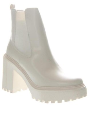 Дамски боти Madden Girl, Размер 41, Цвят Бял, Цена 112,48 €