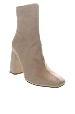 Дамски боти Steve Madden, Размер 42, Цвят Бежов, Цена 112,48 €