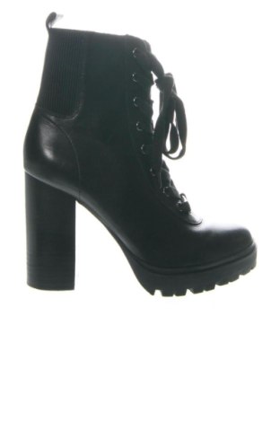 Дамски боти Steve Madden, Размер 37, Цвят Черен, Цена 138,04 €