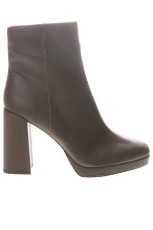 Dámské boty  Steve Madden, Velikost 46, Barva Hnědá, Cena  3 349,00 Kč