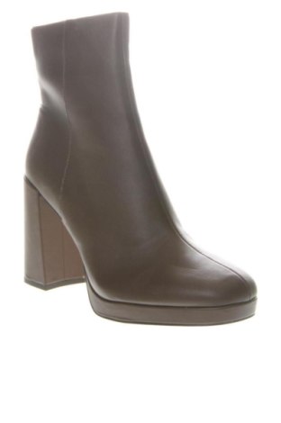 Dámské boty  Steve Madden, Velikost 46, Barva Hnědá, Cena  3 349,00 Kč