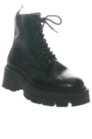 Damskie botki Tamaris, Rozmiar 37, Kolor Czarny, Cena 377,99 zł