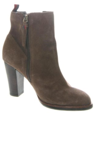 Γυναικεία μποτάκια Tommy Hilfiger, Μέγεθος 39, Χρώμα Καφέ, Τιμή 170,49 €