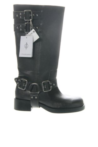 Дамски ботуши Stradivarius, Размер 35, Цвят Черен, Цена 56,06 €