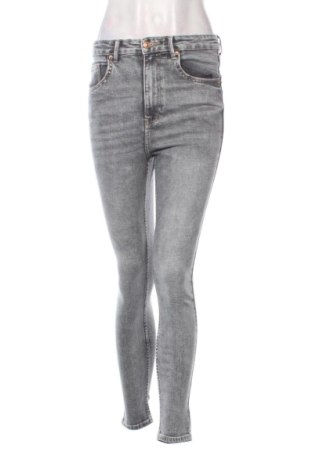 Γυναικείο Τζίν Bershka, Μέγεθος M, Χρώμα Πολύχρωμο, Τιμή 14,99 €