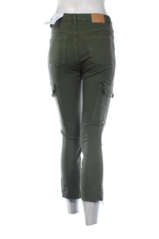 Дамски дънки Bershka, Размер S, Цвят Многоцветен, Цена 15,33 €