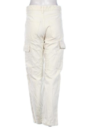 Дамски дънки Bershka, Размер M, Цвят Екрю, Цена 15,33 €