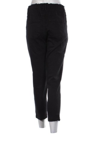 Γυναικείο Τζίν Bershka, Μέγεθος M, Χρώμα Μαύρο, Τιμή 15,00 €