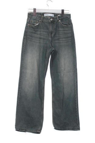 Дамски дънки Bershka, Размер XS, Цвят Зелен, Цена 14,77 €