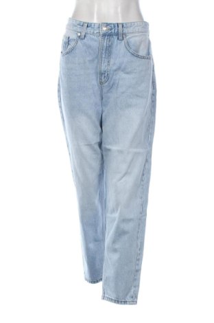 Γυναικείο Τζίν Bershka, Μέγεθος L, Χρώμα Μπλέ, Τιμή 17,99 €