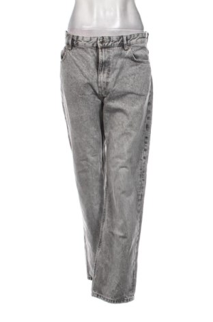 Γυναικείο Τζίν Bershka, Μέγεθος L, Χρώμα Γκρί, Τιμή 14,82 €