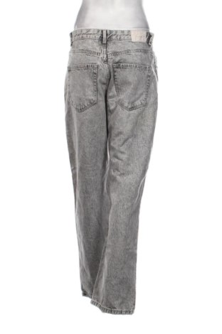 Γυναικείο Τζίν Bershka, Μέγεθος L, Χρώμα Γκρί, Τιμή 14,82 €