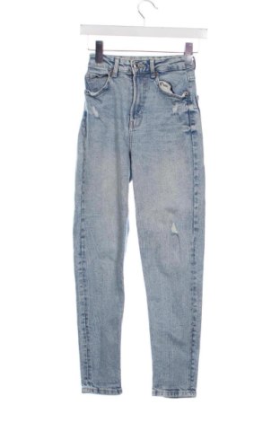 Дамски дънки Bershka, Размер XXS, Цвят Син, Цена 15,00 €