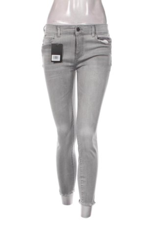 Damen Jeans DL1961, Größe M, Farbe Grau, Preis € 172,99