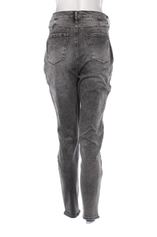 Дамски дънки Fashion nova, Размер L, Цвят Сив, Цена 11,24 €