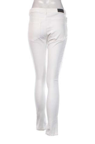 Dámske džínsy  Garcia Jeans, Veľkosť S, Farba Biela, Cena  56,95 €