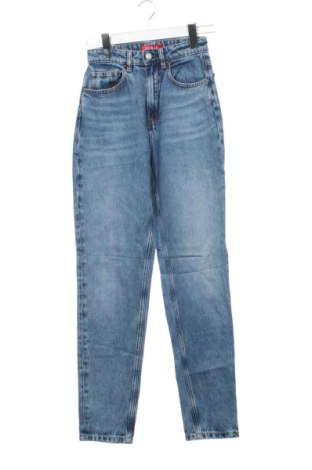 Дамски дънки Guess, Размер XXS, Цвят Син, Цена 38,85 €