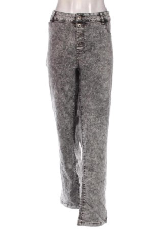 Damen Jeans Janina, Größe 3XL, Farbe Mehrfarbig, Preis 13,99 €