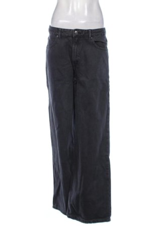 Damskie jeansy Pull&Bear, Rozmiar L, Kolor Czarny, Cena 123,99 zł