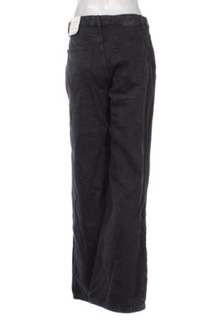 Damskie jeansy Pull&Bear, Rozmiar M, Kolor Czarny, Cena 123,99 zł