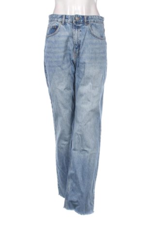 Damskie jeansy Pull&Bear, Rozmiar M, Kolor Niebieski, Cena 78,99 zł