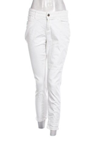 Дамски дънки Reserved, Размер M, Цвят Бял, Цена 15,00 €