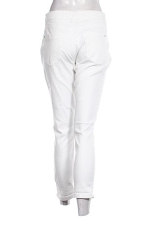 Дамски дънки Reserved, Размер M, Цвят Бял, Цена 15,00 €
