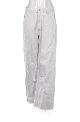 Dámske džínsy  Reserved, Veľkosť M, Farba Sivá, Cena  27,62 €