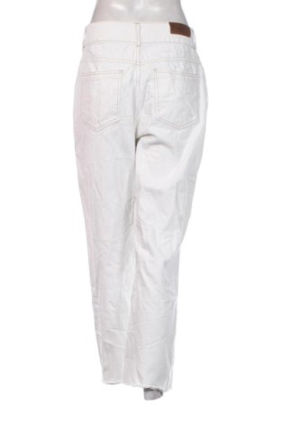 Дамски дънки Stradivarius, Размер L, Цвят Бял, Цена 15,33 €