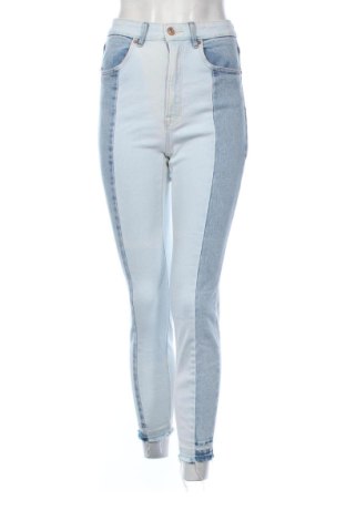 Дамски дънки Stradivarius, Размер S, Цвят Син, Цена 14,77 €