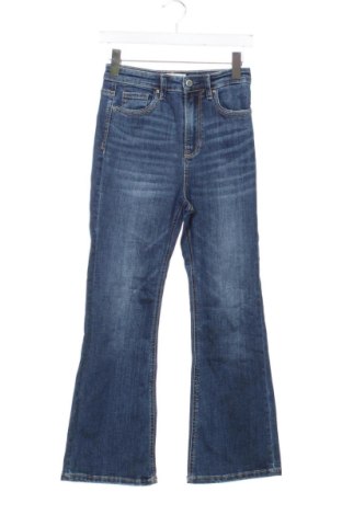 Γυναικείο Τζίν Stradivarius, Μέγεθος XS, Χρώμα Μπλέ, Τιμή 13,99 €