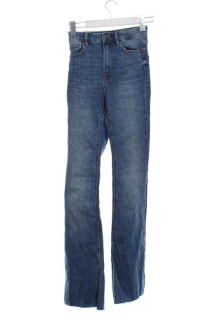 Γυναικείο Τζίν Stradivarius, Μέγεθος XXS, Χρώμα Μπλέ, Τιμή 13,99 €