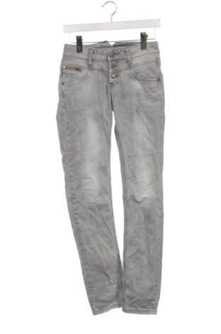 Női farmernadrág Timezone, Méret S, Szín Szürke, Ár 4 629 Ft