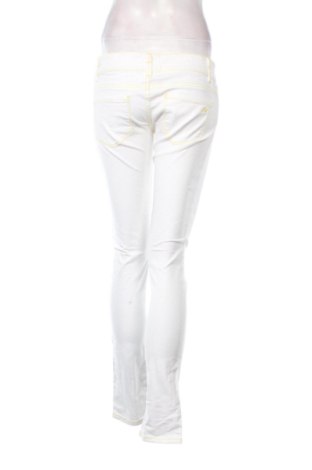 Дамски дънки Unbranded, Размер L, Цвят Бял, Цена 15,33 €