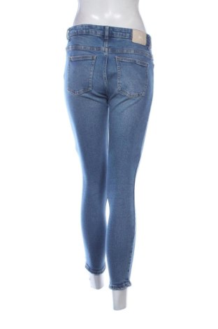 Blugi de femei Zara, Mărime M, Culoare Albastru, Preț 71,99 Lei