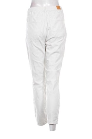 Γυναικείο Τζίν Zara, Μέγεθος M, Χρώμα Λευκό, Τιμή 14,00 €